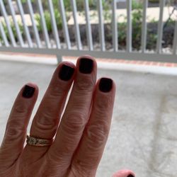 Divas Nails & Spa - Gel manicure. I like them short for work
