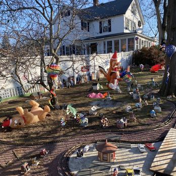 Waldwick Whistle Stop - a yard full of toys - Ice Cream & Frozen Yogurt Near Me - Waldwick, New Jersey