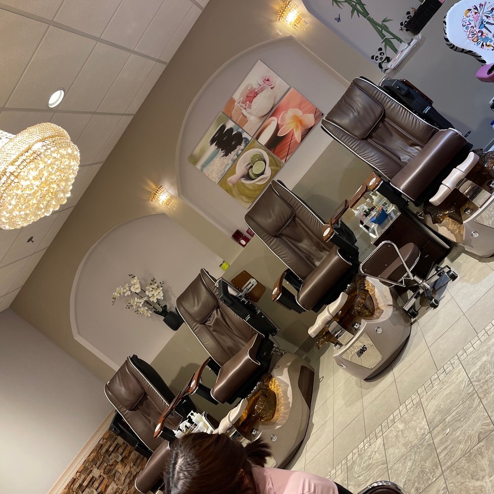 Tracy Nails Spa - Pedicure Salon - Nail Salons Near Me - Oswego, Illinois