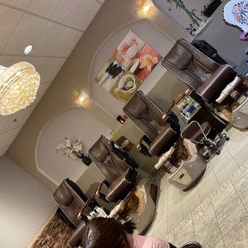 Tracy Nails Spa - Pedicure Salon - Nail Salons Near Me - Oswego, Illinois