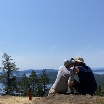 Turtleback Mountain Preserve - Always finding the best lunch spots - Hiking Near Me - Eastsound, Washington Turtleback Mountain Preserve - Always finding the best lunch spots - Hiking Near Me - Eastsound, Washington