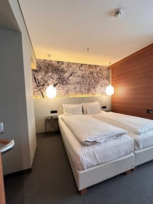 Me and All Hotel Dusseldorf, by Hyatt by null
