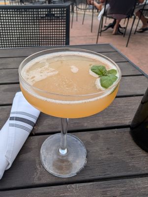 Golden Gate Saloon by null