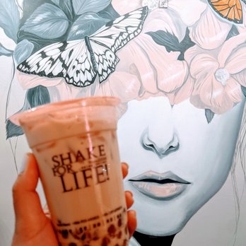 Ding Tea - Strawberry milk tea with boba for the littles - Bubble Tea Near Me - Sacramento, California