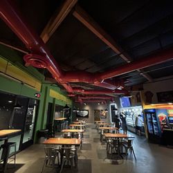 Hurts Donut - Love the tables