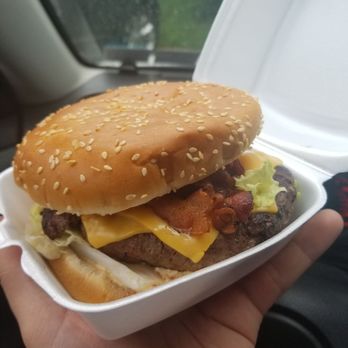 Jackson House - Jackson burger to go, very juicy and seasoned well - Sandwiches Near Me - Harrisburg, Pennsylvania Jackson House - Jackson burger to go, very juicy and seasoned well - Sandwiches Near Me - Harrisburg, Pennsylvania