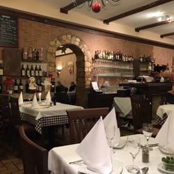 Osteria Caruso - Gemütlicher Gastraum