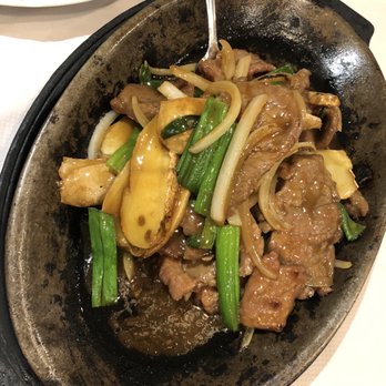 Jade Garden - Sizzling Beef w/ginger and scallions - Chinese Near Me - Boston, Massachusetts Jade Garden - Sizzling Beef w/ginger and scallions - Chinese Near Me - Boston, Massachusetts