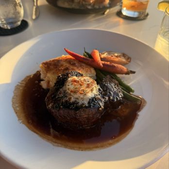 Honu Oceanside - Peppercorn Crusted Filet - Seafood Near Me - Lahaina, Hawaii Honu Oceanside - Peppercorn Crusted Filet - Seafood Near Me - Lahaina, Hawaii