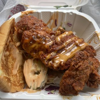Dave's Hot Chicken - Single slider - Chicken Shop Near Me - Dublin, California