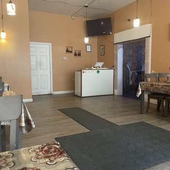 Ayshah's Resturant & Cafe - Interior - Ethiopian Near Me - Sioux City, Iowa Ayshah's Resturant & Cafe - Interior - Ethiopian Near Me - Sioux City, Iowa