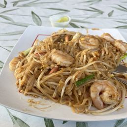 Pad Thai with shrimp Pad Thai with shrimp