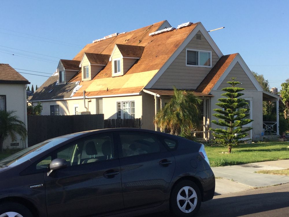 Slide of EZ Solar & Roofing