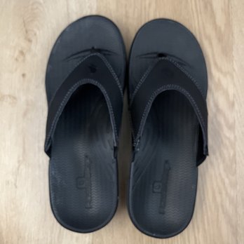 Uyeda Shoe Store - House slippers. - Shoe Stores Near Me - Honolulu, Hawaii Uyeda Shoe Store - House slippers. - Shoe Stores Near Me - Honolulu, Hawaii