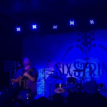 Six String Grill & Stage - Music Venues Near Me - Foxborough, Massachusetts