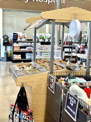 Petco by null