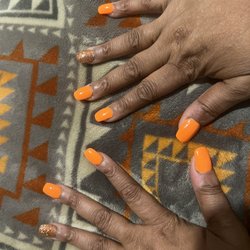 T Nails
