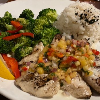 Restaurant 604 - Mac Nut Mahi Dinner - Breakfast & Brunch Near Me - Honolulu, Hawaii