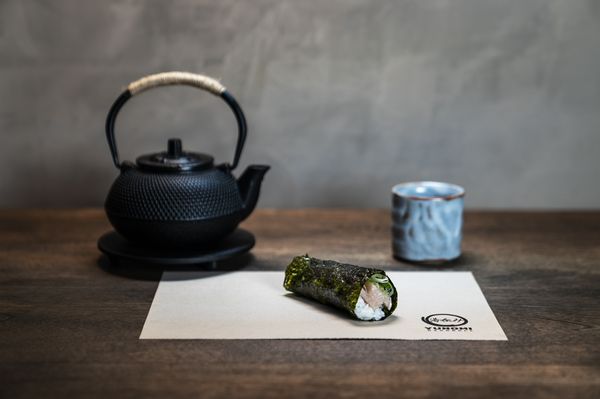 Yunomi Handroll by null