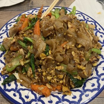 Kacha Thai Market - N2 Pad See Ew - Noodles Near Me - Royal Oak, Michigan Kacha Thai Market - N2 Pad See Ew - Noodles Near Me - Royal Oak, Michigan