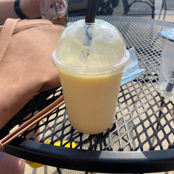 Vannie’s House - Mango slushie - Bubble Tea Near Me - Aurora, Illinois Vannie’s House - Mango slushie - Bubble Tea Near Me - Aurora, Illinois