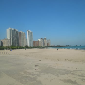 Oak Street Beach - Beaches Near Me - Chicago, Illinois