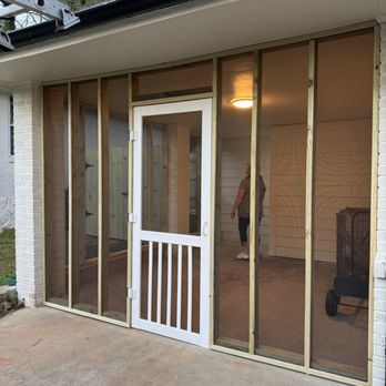 Baumgras Consulting - Beautiful screened in porch - Roofing Near Me Baumgras Consulting - Beautiful screened in porch - Roofing Near Me