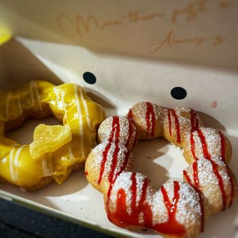 Mochinut St.Johns - Pineapple / Raspberry - Desserts Near Me - Saint Johns, Florida