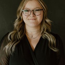 Roots Salon & Spa - MEGAN BORSKI
STYLIST