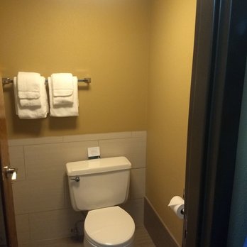 Quality Inn - Hotels Near Me - Thief River Falls, Minnesota
