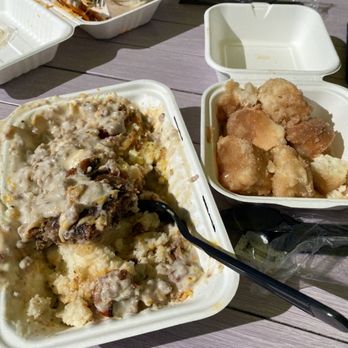 Beachin’ Biscuits - biscuits and gravy, sweet biscuits - Breakfast & Brunch Near Me - Pismo Beach, California Beachin’ Biscuits - biscuits and gravy, sweet biscuits - Breakfast & Brunch Near Me - Pismo Beach, California