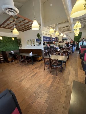 Poki Ramen & Sushi by null