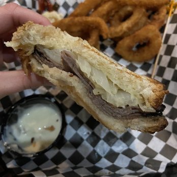 Dangerfield's Restaurant - Buffets Near Me - Shakopee, Minnesota