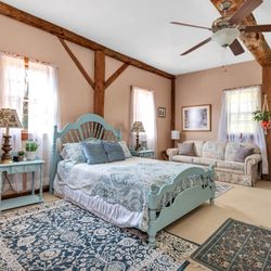 Osceola Mill Dining & Lodging - The Wheat Bin - superior quad-room with private bathroom.