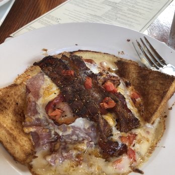 Captains Quarters Riverside Grille - Hot brown - Seafood Near Me - Prospect, Kentucky