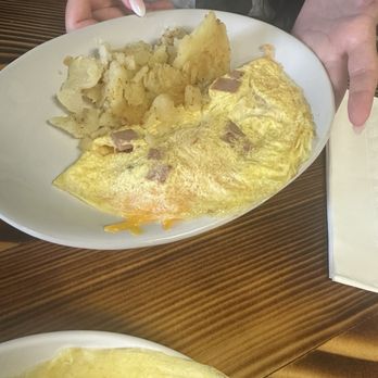 Little G's Diner - Ham and cheddar omelet - Diners Near Me - Hampstead, Maryland Little G's Diner - Ham and cheddar omelet - Diners Near Me - Hampstead, Maryland