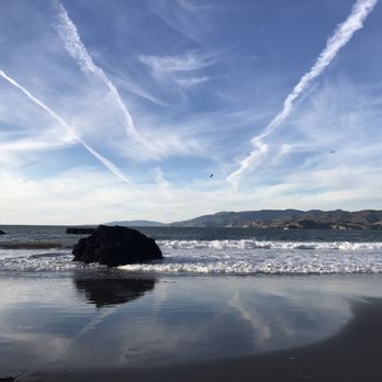 Mile Rock Beach - Beaches Near Me