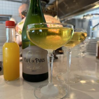 Cullum's Attaboy - Mimosa setup - Breakfast & Brunch Near Me - San Antonio, Texas