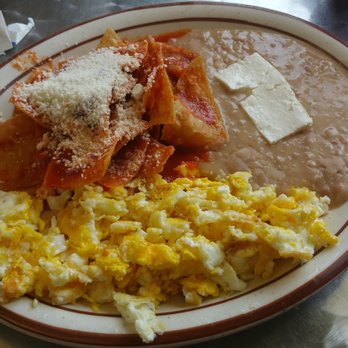 Cenaduria Gumacus - Chilaquiles con huevo - Mexican Near Me - South Gate, California Cenaduria Gumacus - Chilaquiles con huevo - Mexican Near Me - South Gate, California