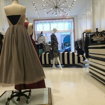 Alice and Olivia - A plush couch - Women's Clothing Near Me - Beverly Hills, California Alice and Olivia - A plush couch - Women's Clothing Near Me - Beverly Hills, California
