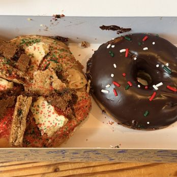 District Donuts Sliders Brew - Christmas Cookie Butter Brudder + Chocolate and sprinkles - Coffee & Tea Near Me - New Orleans, Louisiana