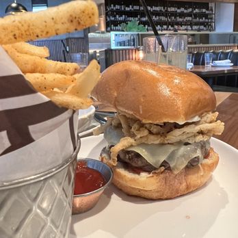 Ramble Room - Burger - New American Near Me - Dallas, Texas Ramble Room - Burger - New American Near Me - Dallas, Texas