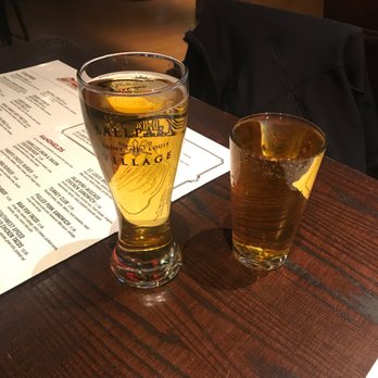 Budweiser Brew House - Let's go cards ! - Sports Bars Near Me - Saint Louis, Missouri