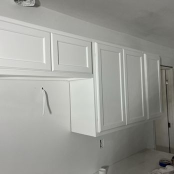 Pacific Painting Pros - Fresh cabinet paint job - Painters Near Me - Albany, Oregon Pacific Painting Pros - Fresh cabinet paint job - Painters Near Me - Albany, Oregon