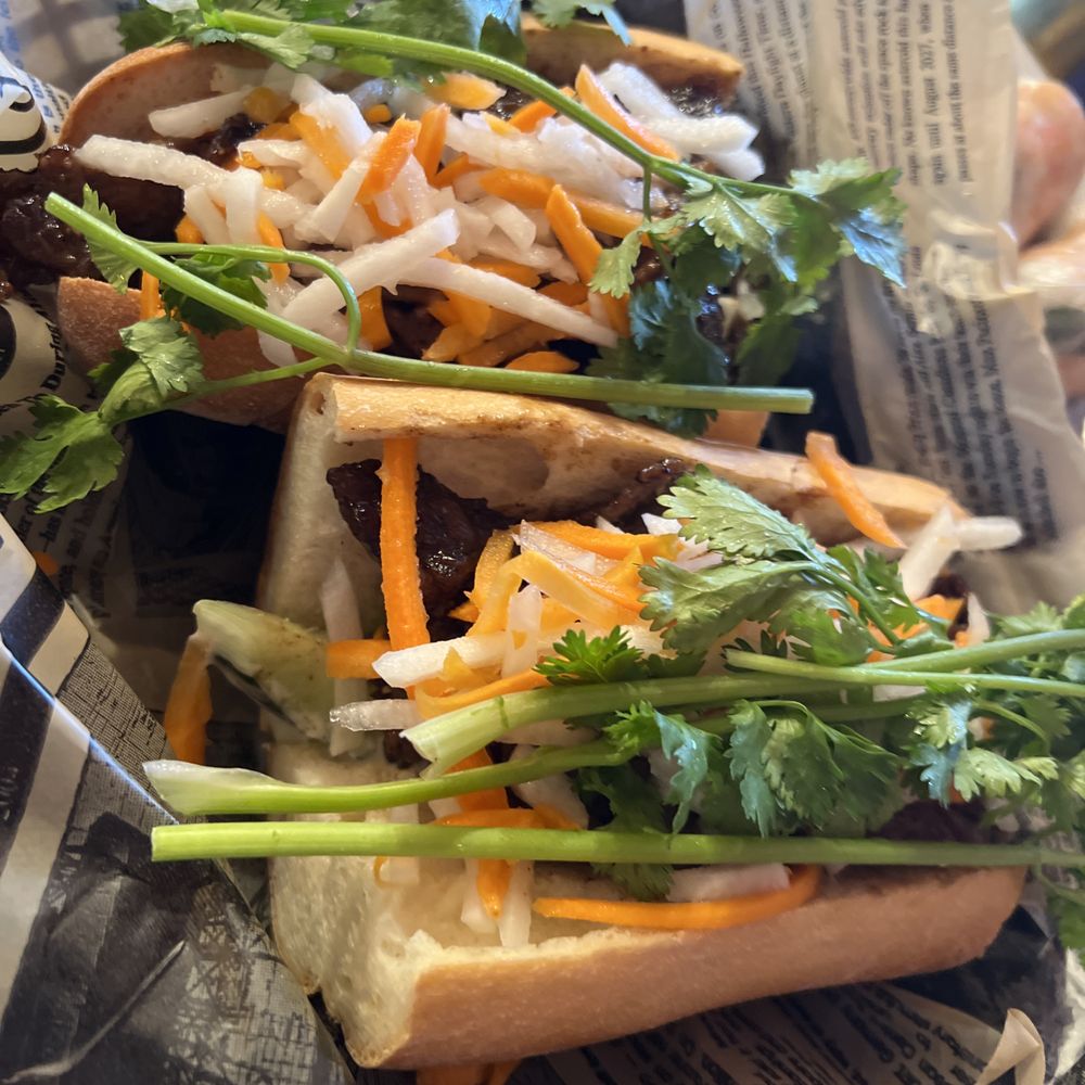 Pho Che - Beef BBQ Beef Banh Mi - Vietnamese Near Me - Flushing, New York Pho Che - Beef BBQ Beef Banh Mi - Vietnamese Near Me - Flushing, New York