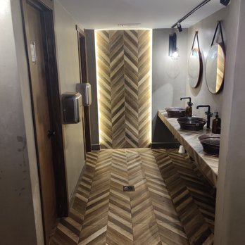 Boon Dee Moo Ka Ta - Bathroom Lounge - 2 Unisex Rooms - Thai Near Me - Flushing, New York