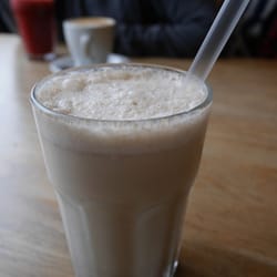 Kondi Brasserie - Banana and oat smoothie (meh.)