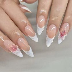 Our goal at Kim Nails & Beauty Lounge is to provide every client with a relaxing experience, detailed workmanship, and beautiful nails that