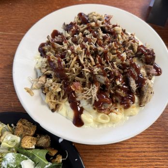 Linwood Corners Cafe - Mac and piggy bowl.  The special of the day.  To die for. - Breakfast & Brunch Near Me - Linwood, Michigan