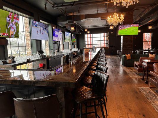 Suite 200 Grille by null
